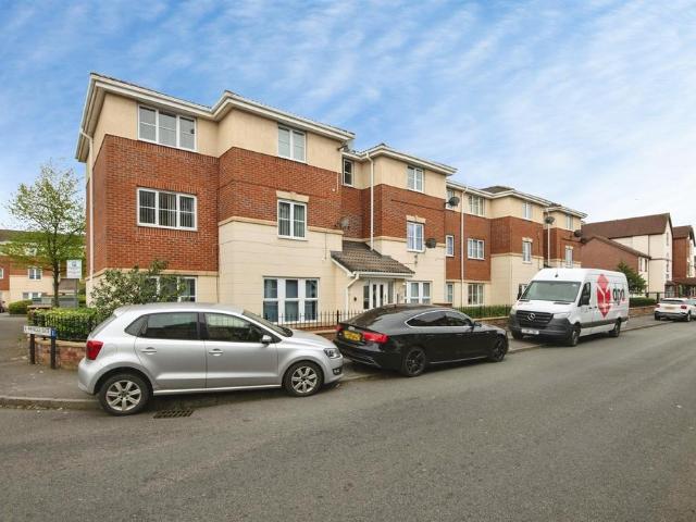 Flat for sale in West Bromwich, West Midlands