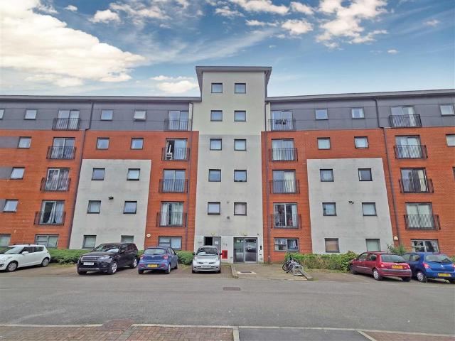 Flat for sale in Ordsall, Salford