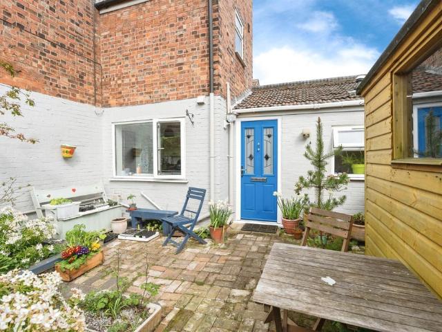 Flat for sale in Comers, Norfolk