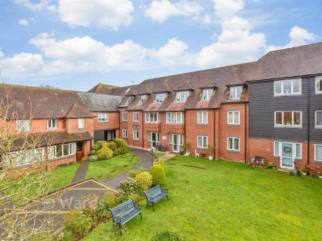 Flat for sale in Bridgefield, Kent