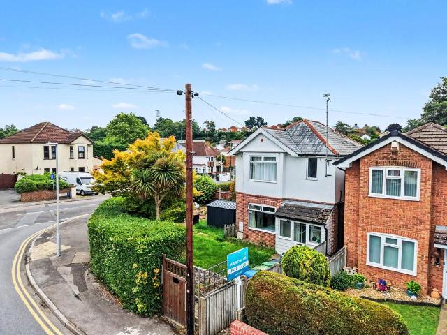 Flat for sale in Alder Hills, Poole