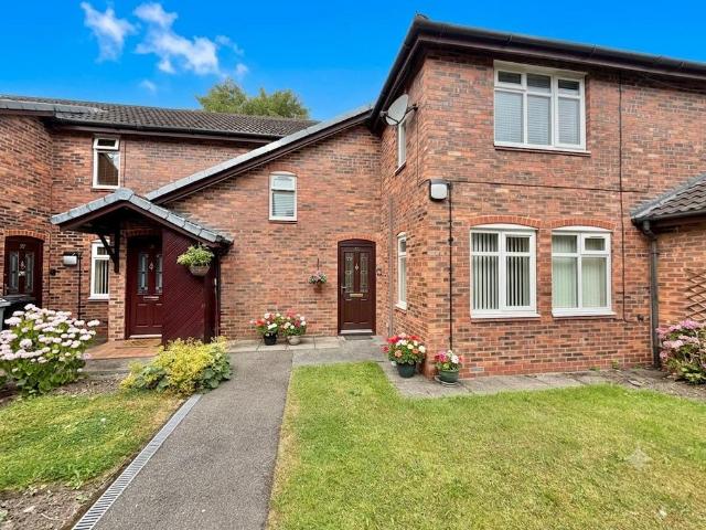 Flat for sale in Wilmslow Park, Wilmslow