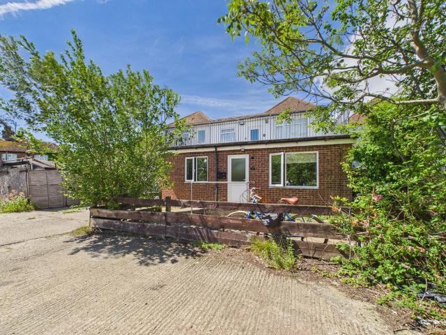 Flat for sale in South Tankerton, The Bridge