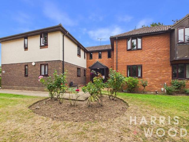 Flat for sale in Maldon, Essex