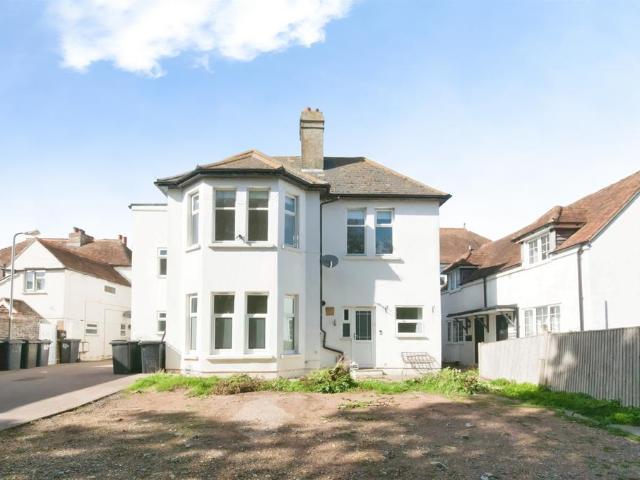 Flat for sale in Westham, Wealden
