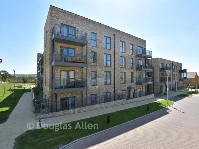 Flat for sale in Epping, Essex