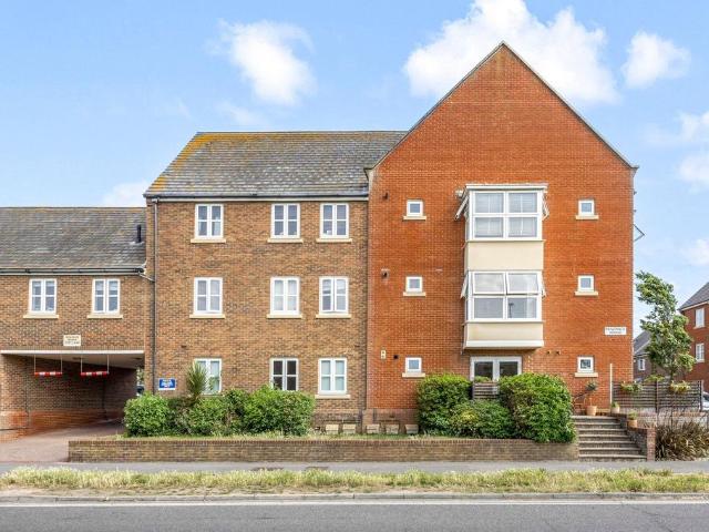 Flat for sale in Fishersgate, West Sussex