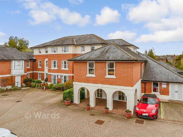 Flat for sale in St. Mildred's, The Bridge