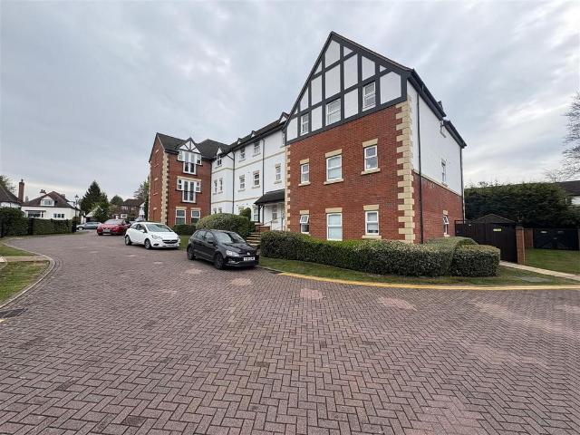 Flat for sale in Maney, Sutton Coldfield