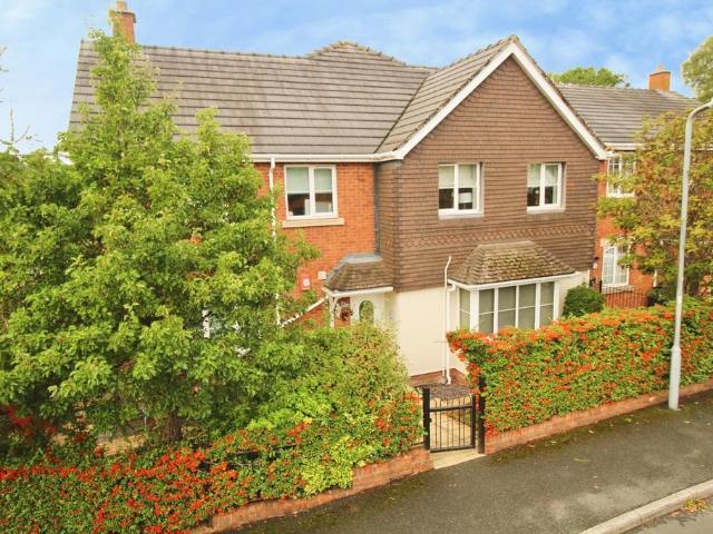 Flat for sale in Blakedown, Wyre Forest