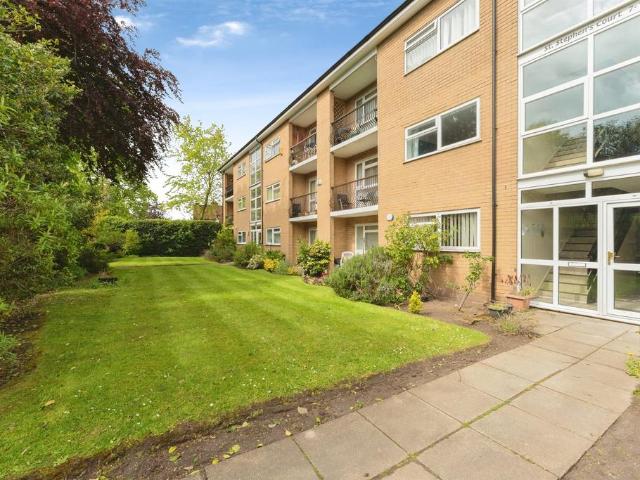 Flat for sale in Egerton Park, Mapleton