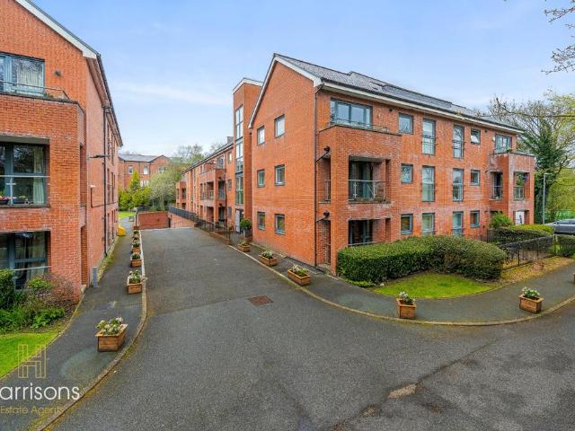 Flat for sale in Heaton, Lee Bank