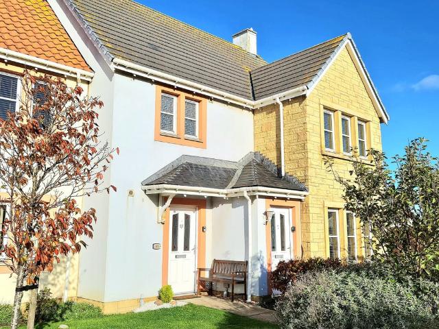 Flat for sale in Cellardyke, Scotland