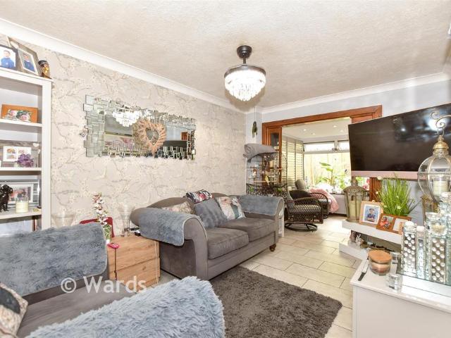 Flat for sale in Folkestone