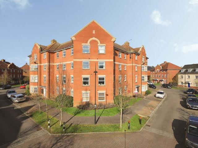 Flat for sale in Cross In Hand, East Sussex
