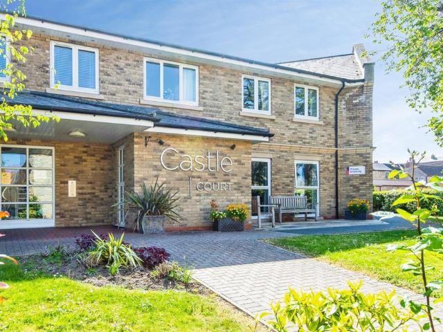 Flat for sale in Thrapston