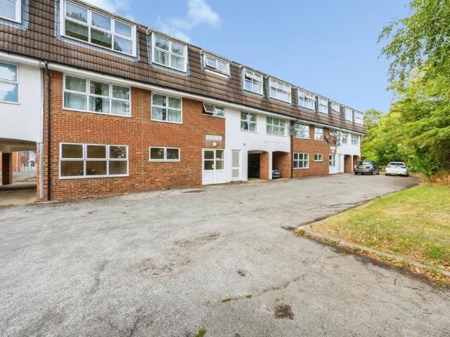 Flat for sale in Leighton-Linslade, Linslade