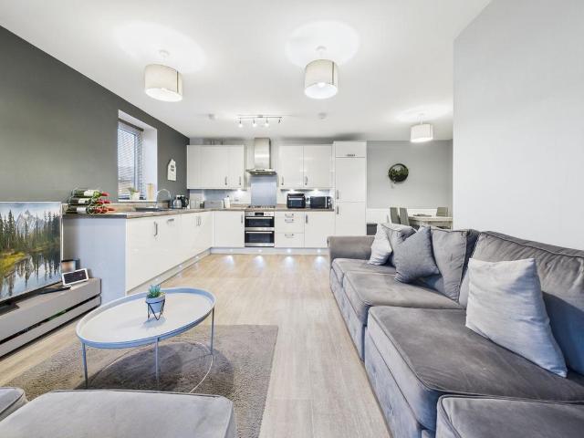 Flat for sale in Locking Parklands, Locking