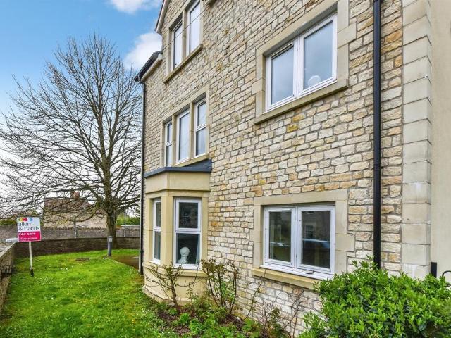 Flat for sale in Frome