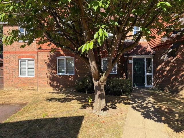 Flat for sale in Bourne Vale, Kent