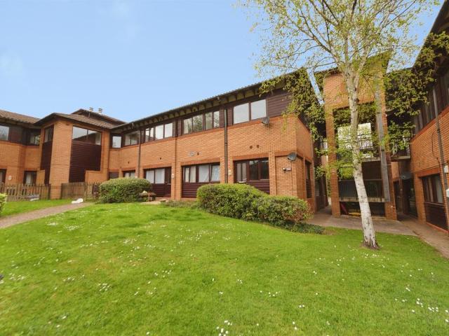 Flat for sale in North Fareham, Fareham