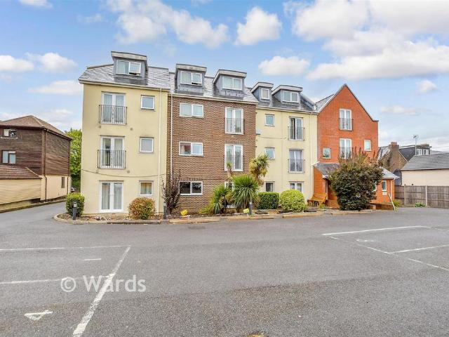 Flat for sale in Brook Street, Bourne Vale