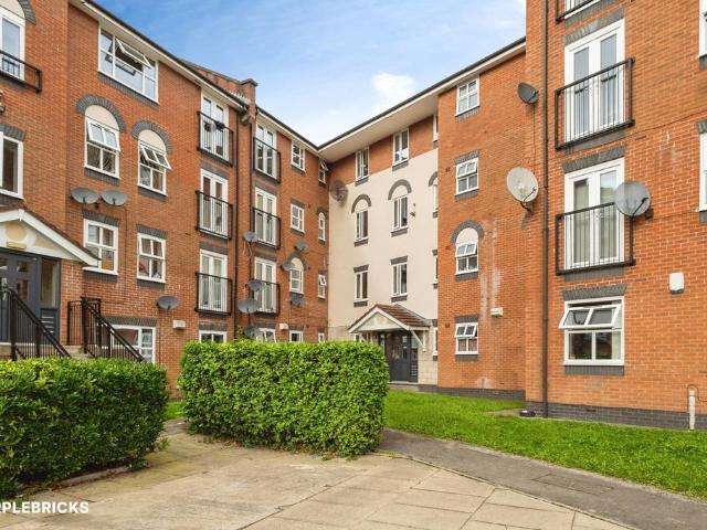 Flat for sale in Strangeways, Manchester