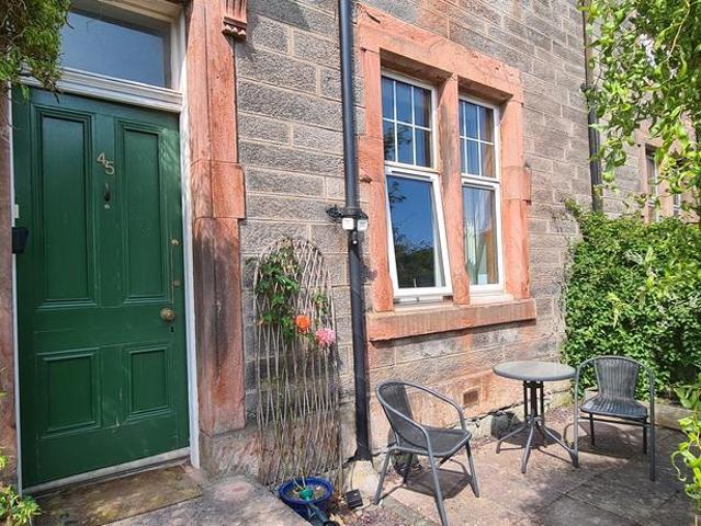 Flat for sale in Headwell, Dunfermline