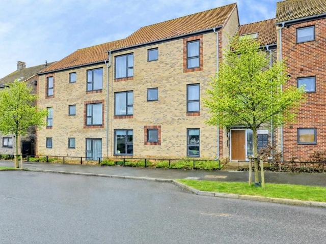 Flat for sale in Burgh St Peter, Norfolk