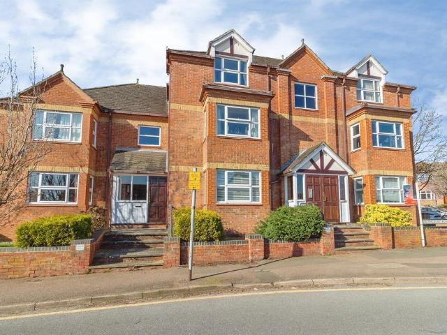 Flat for sale in Leighton-Linslade, Linslade