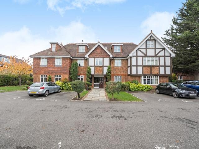 Flat for sale in Bray Wick, Maidenhead