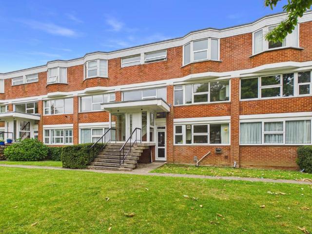 Flat for sale in West Worthing, Worthing