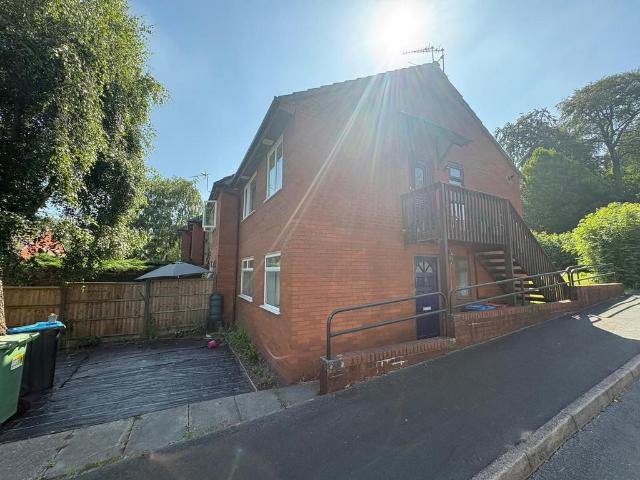 Flat for sale in Greenbank, Leftwich