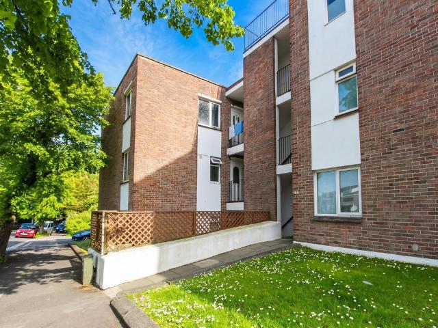 Flat for sale in Mount Wise