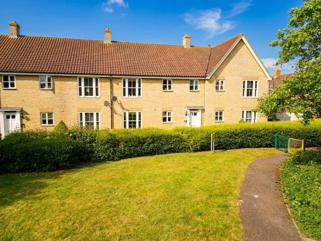 Flat for sale in Burgh St Peter, Norfolk