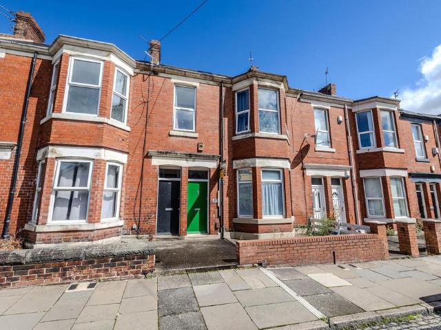 Flat for sale in Heaton, Tyne And Wear