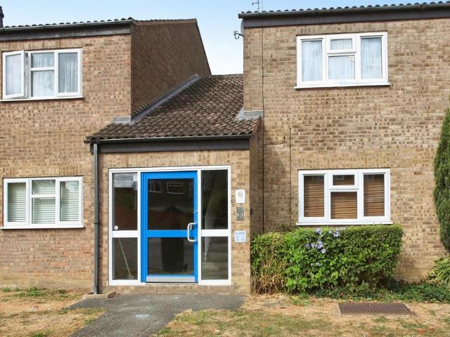 Flat for sale in Peterborough