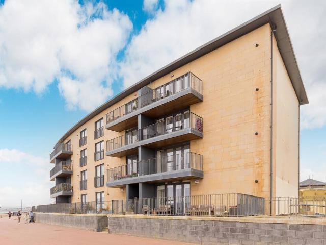 Flat for sale in Portobello, Scotland