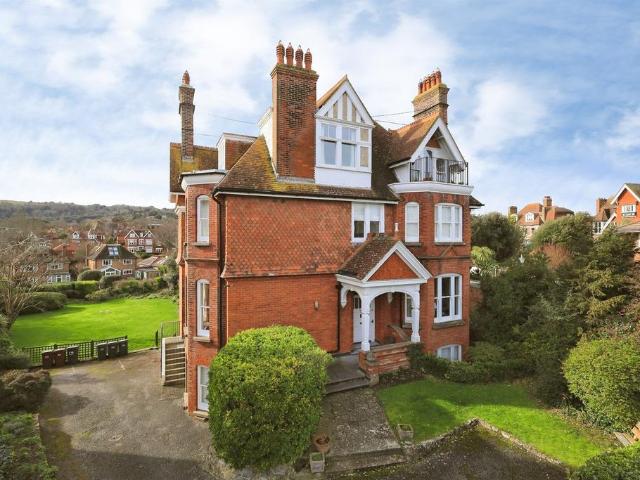 Flat for sale in Eastbourne, East Sussex