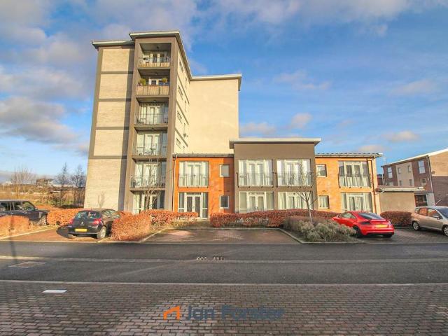 Flat for sale in Tyne And Wear