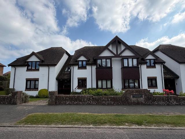 Flat for sale in Cooden, Heathlands