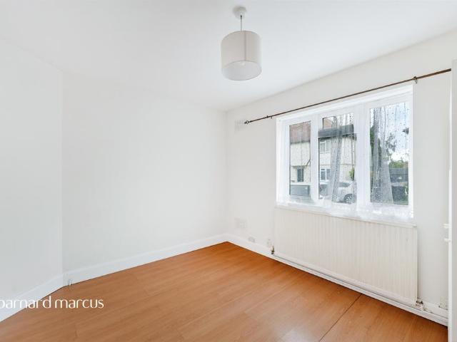 Flat for sale in London Borough of Merton, Greater London