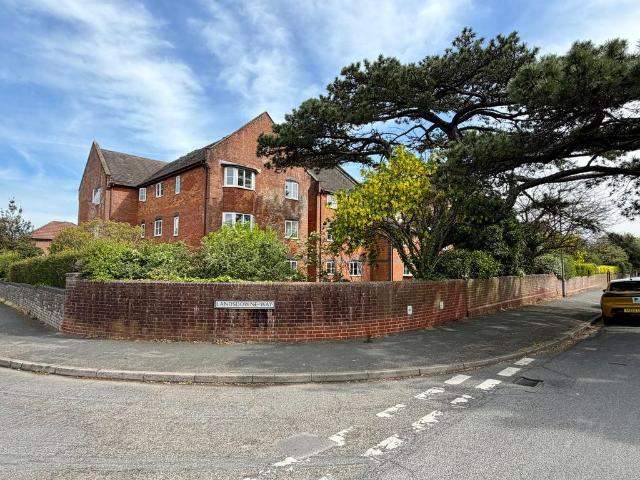 Flat for sale in Old Town, Heathlands
