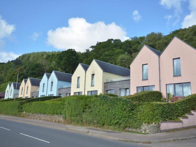 Flat for sale in Dunoon, Scotland