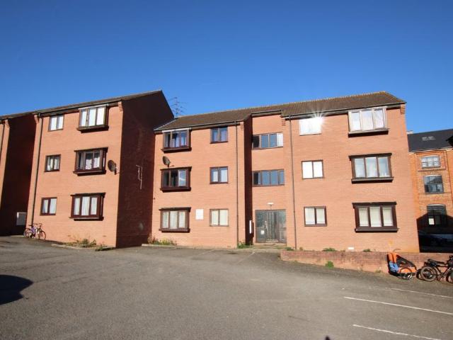 Flat for sale in Burrow's Bush, Wellingborough