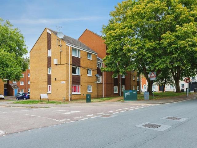 Flat for sale in Semilong, Northampton