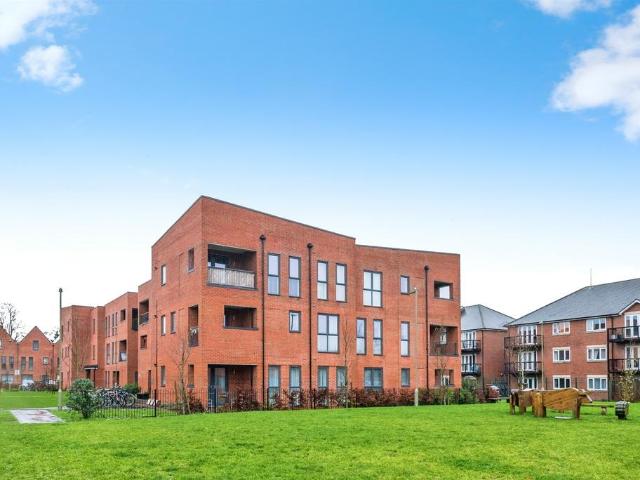 Flat for sale in The Slade, Oxfordshire