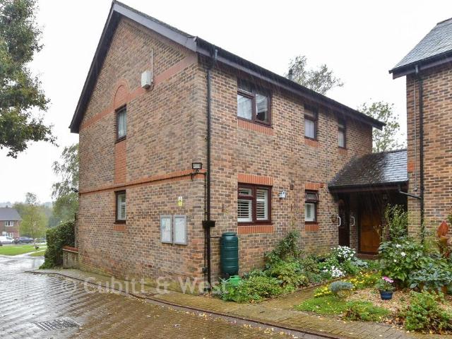 Flat for sale in Haywards Heath, Mid Sussex