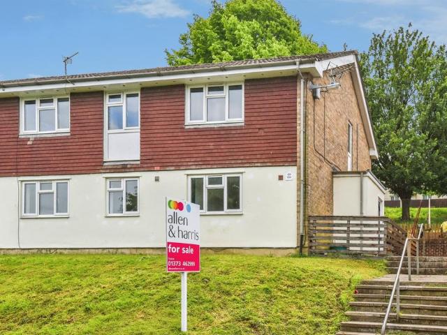 Flat for sale in Frome