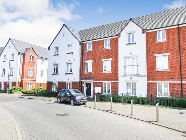 Flat for sale in Glynde, West Sussex